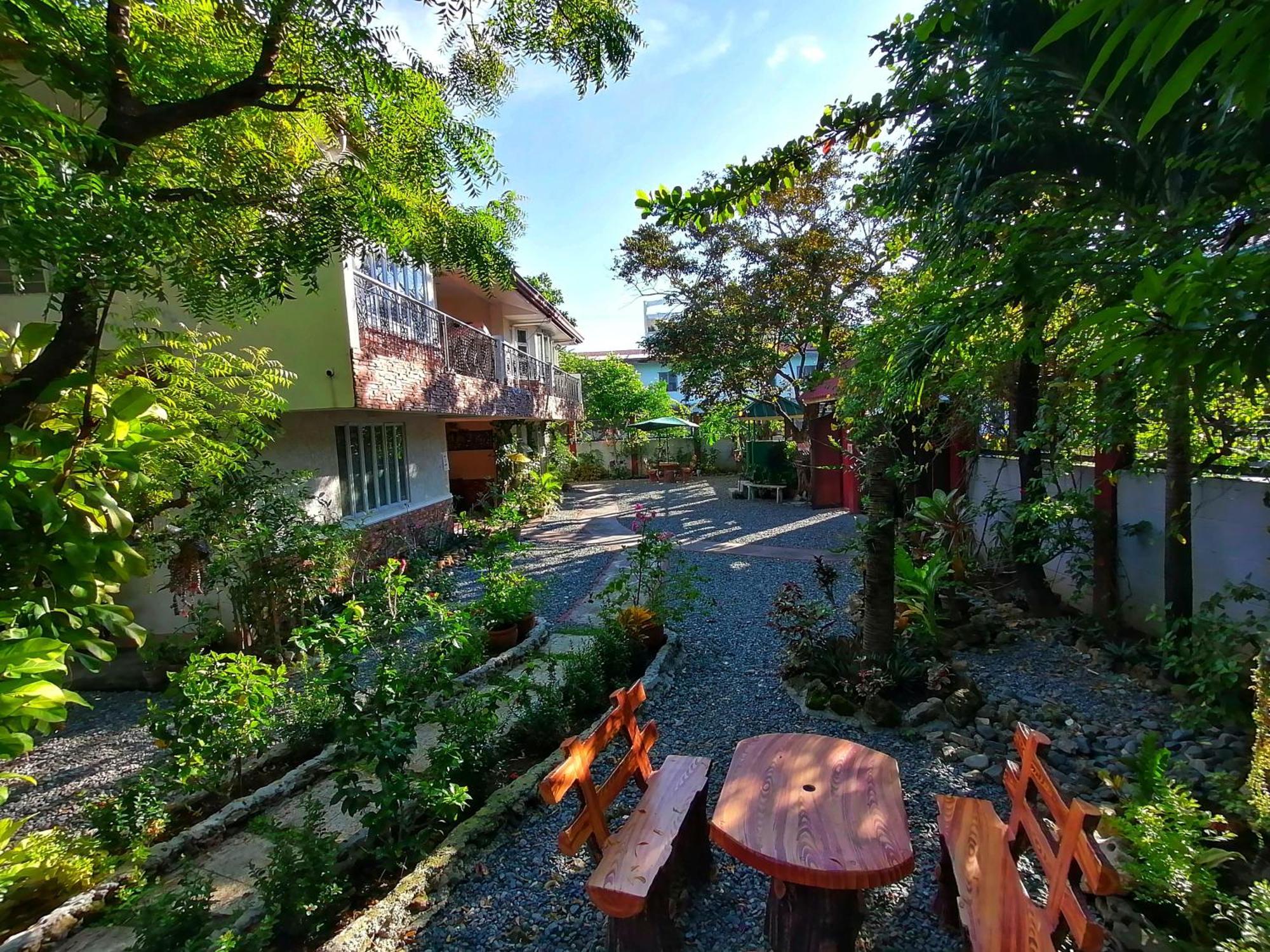 Monte Rio Gardens Bed & Breakfast Alaminos Bagian luar foto