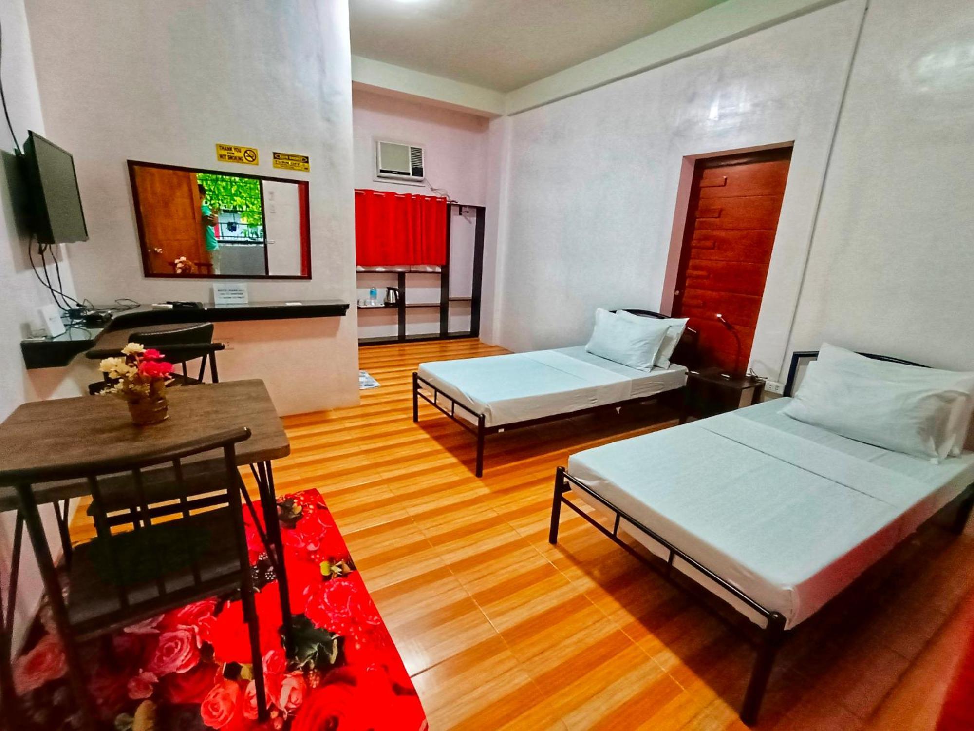 Monte Rio Gardens Bed & Breakfast Alaminos Bagian luar foto