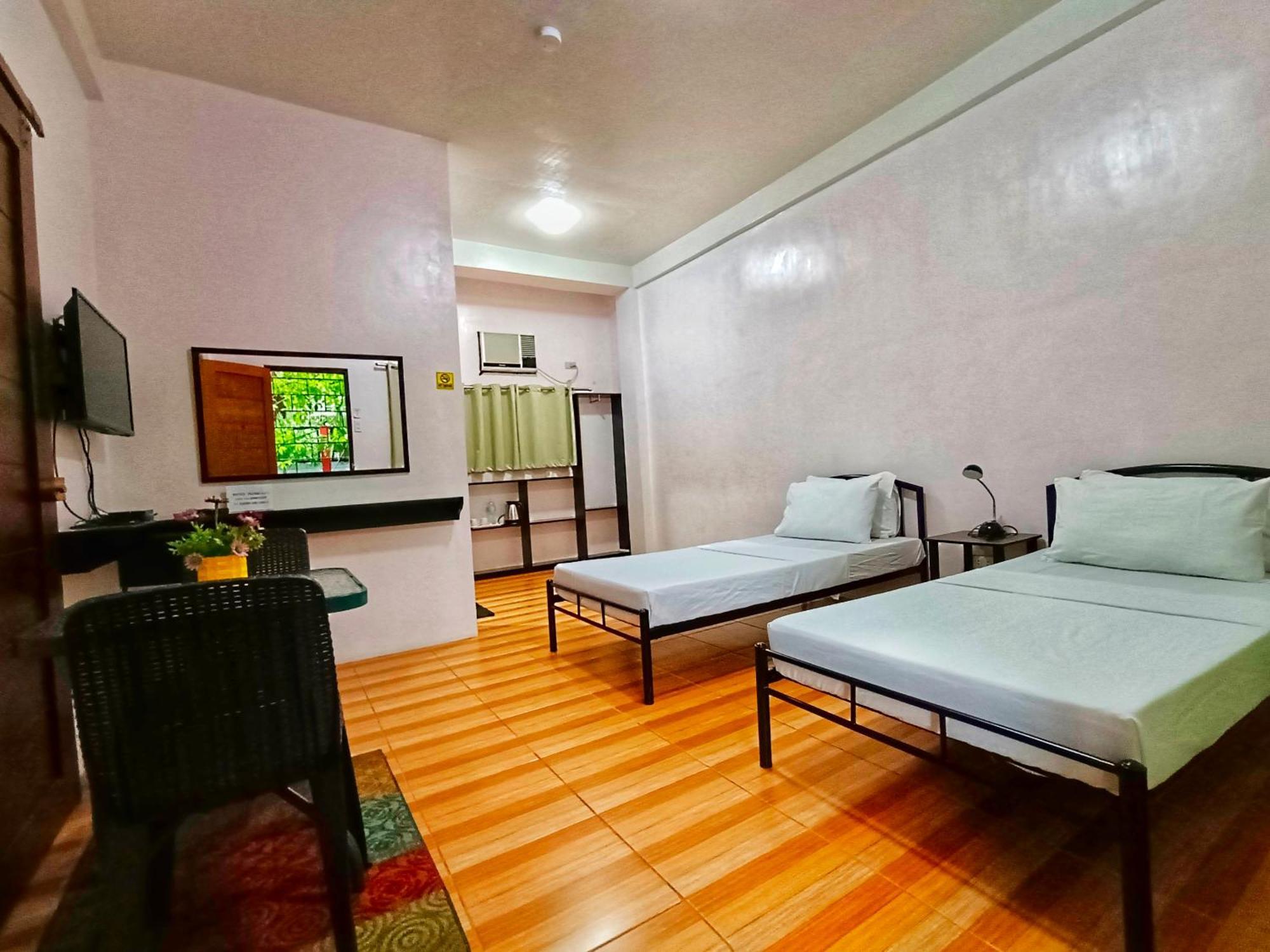 Monte Rio Gardens Bed & Breakfast Alaminos Bagian luar foto